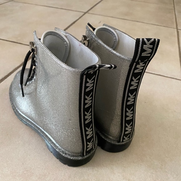 Michael Kors rain boots - Picture 7 of 8